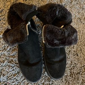 Alex + Alex size 7.5 fuzzy women's black sneakers - perfect for a cold day!